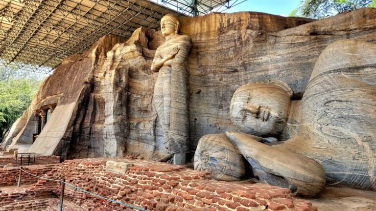 Polonnaruwa Gal Viharaya.